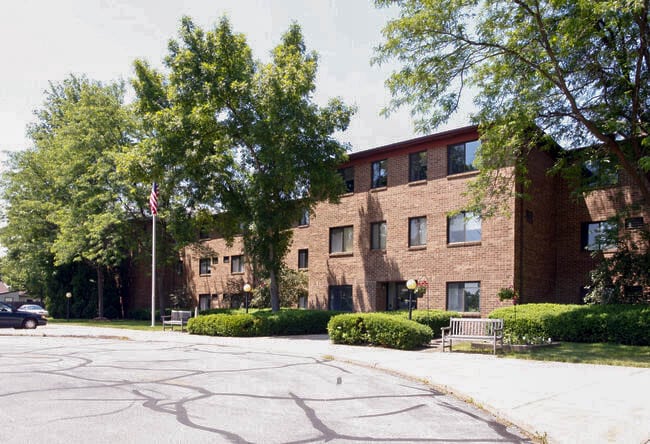 Newton Manor Apartments Exterior